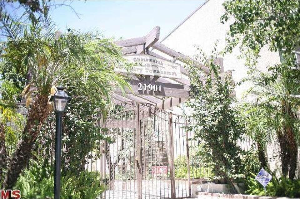 Chatsworth Country Townhome