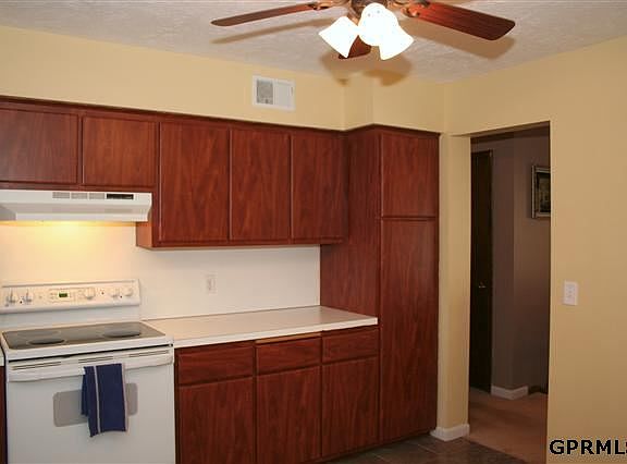 5th image of 15123 Fieldcrest Dr