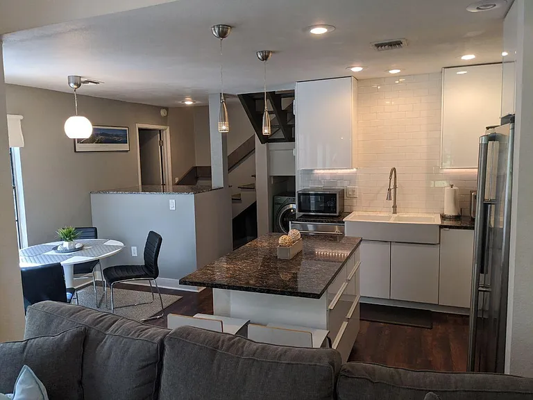 602 N May St #45 — Photo 9