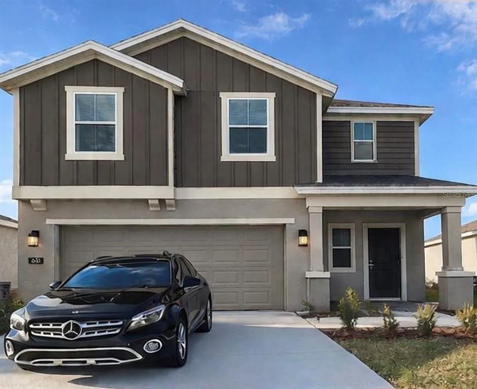 4 bed, 2.0 bath, 1931 sqft, $2,600 — Photo 1