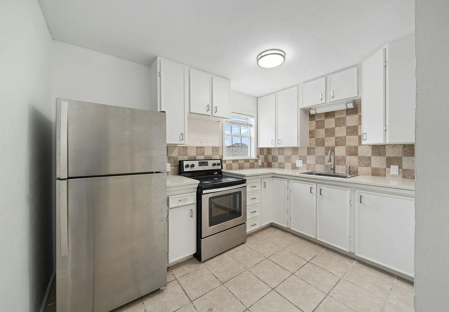 215 S 11th Street, Unit 2 — Photo 1