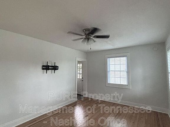 4th image of 3715 Hilltop Ln