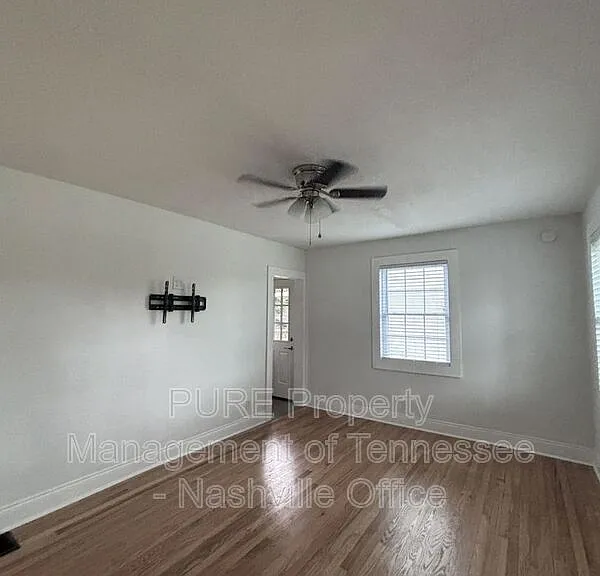 3715 Hilltop Ln — Photo 4
