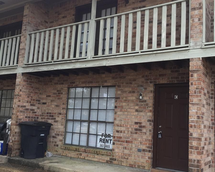 1st image of 1643 Cedar Lake Dr APT C