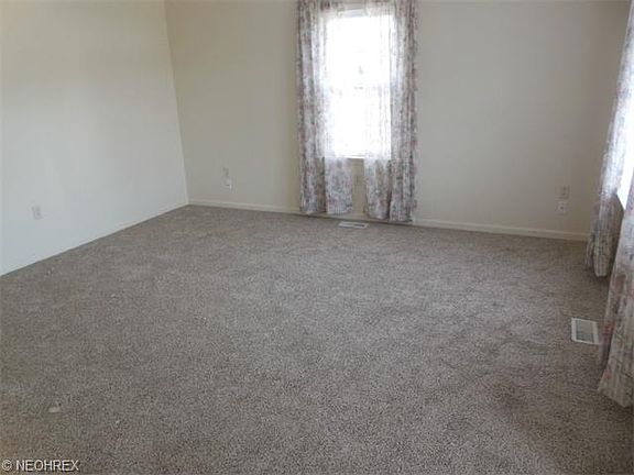 4th image of 1142 Brandi Dr SW