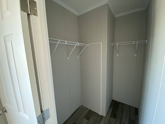 5th image of 4925 Genesse St #353S