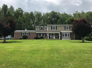 10 Fairlane Dr, Bluefield, VA 24605
