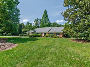 903 Country Club Dr, Lexington, NC 27292