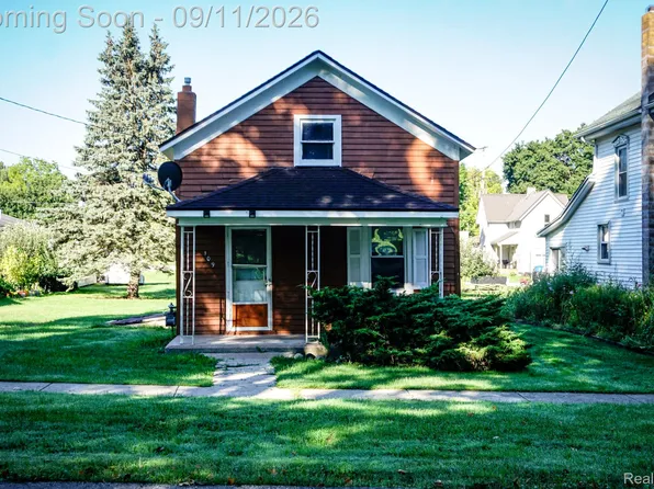 109 N Church St, Byron, MI 48418