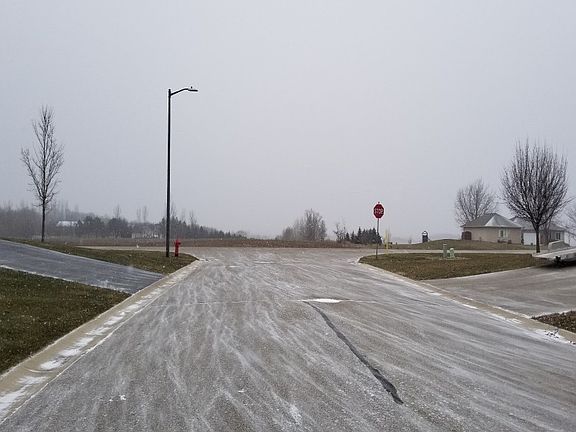 5th image of 516 Saxon Dr