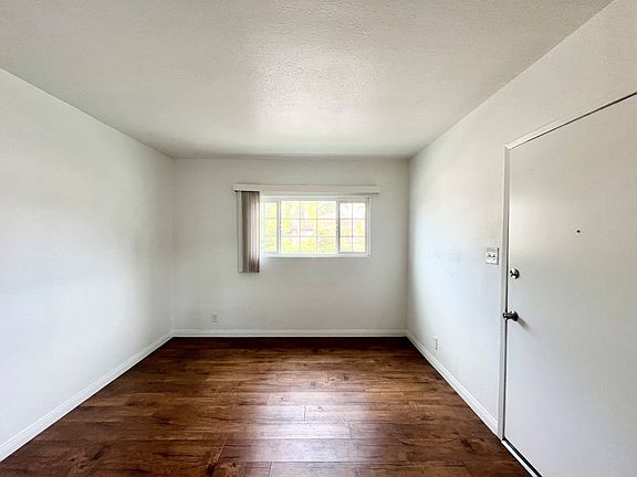 3rd image of 7642 Comstock Ave APT D