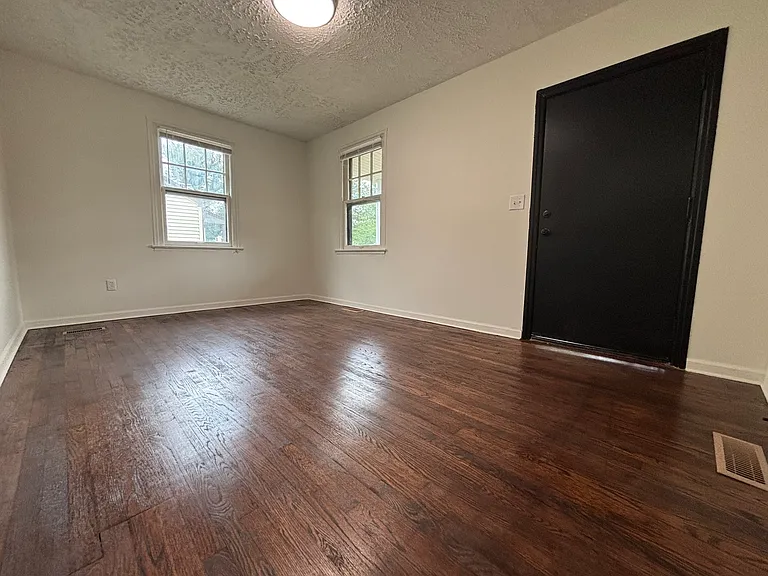 127 Liberty Rd NE — Photo 5