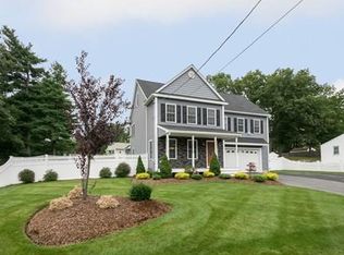 3 Pinewood Rd, Tewksbury, MA 01876