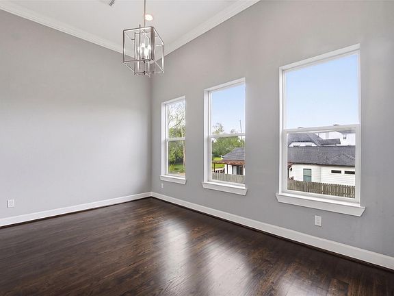 5th image of 2208 Holman St
