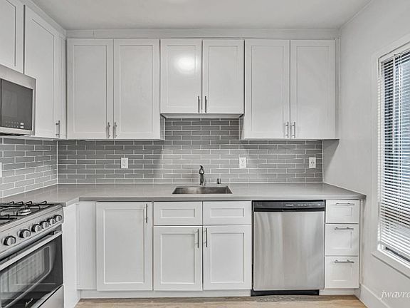 4th image of 70 Terra Vista Ave APT 1