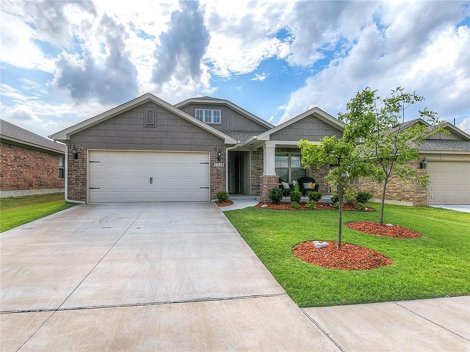 1st image of 2928 Trailwood Dr