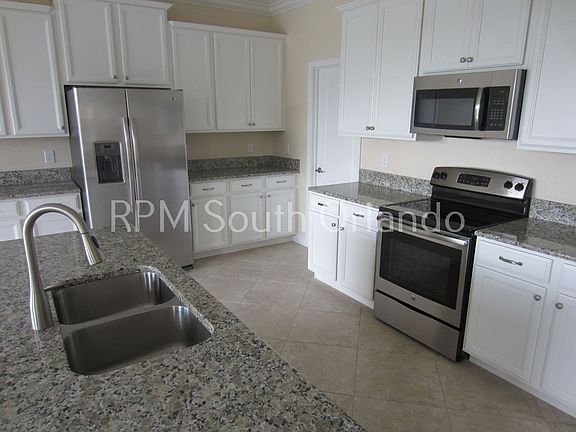 4th image of 7369 Fairgrove Ave