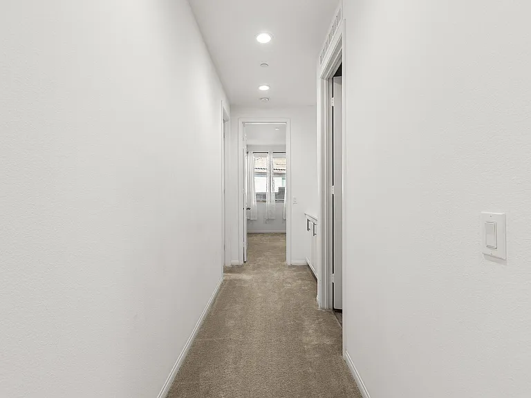 1500 Yucca Ct — Photo 4