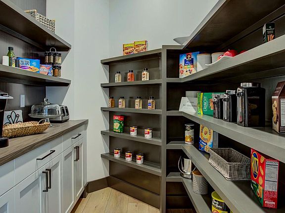 3rd image of 1090 Alden Way #106
