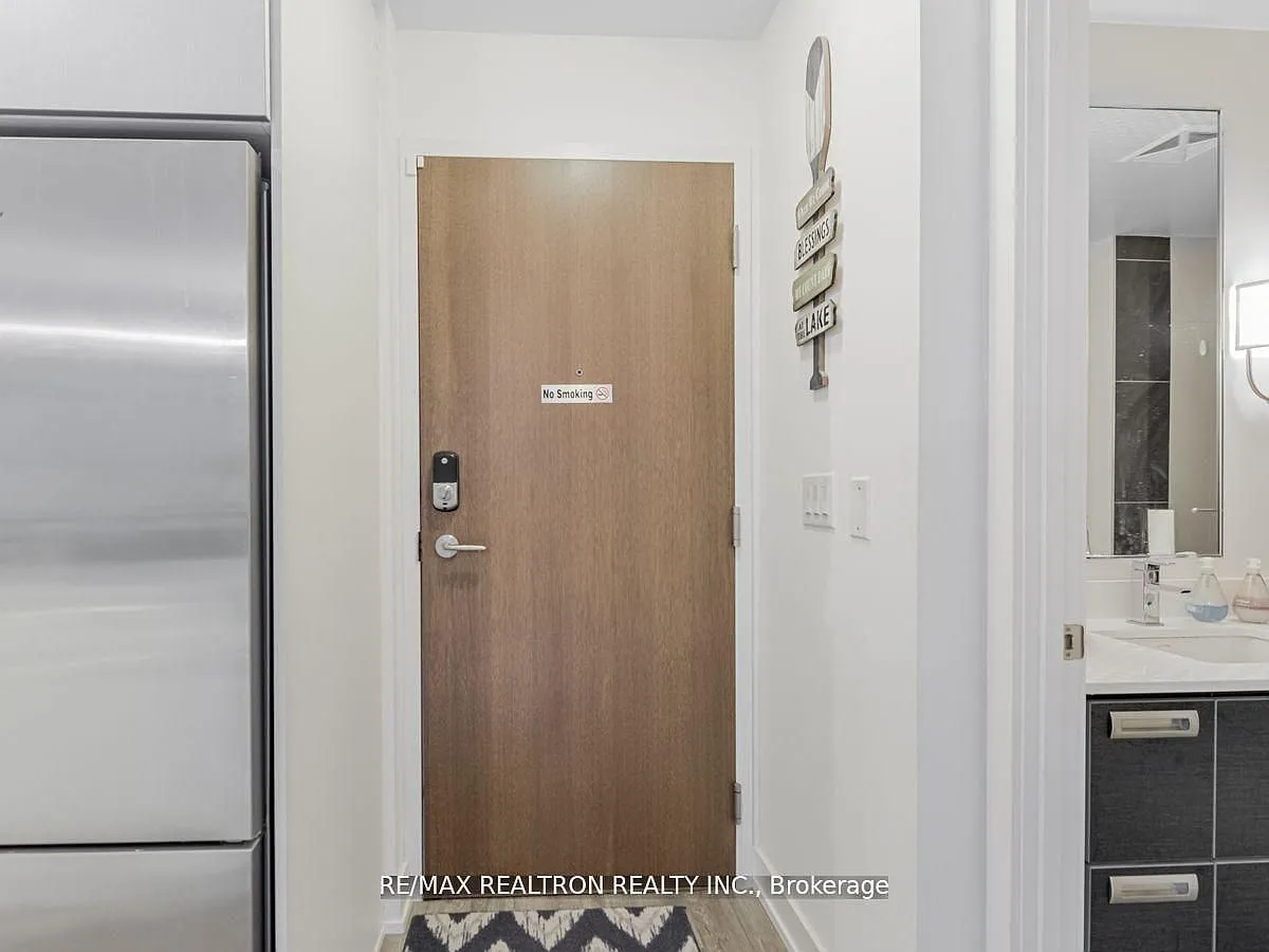 2 bed, $2,400 — Photo 4