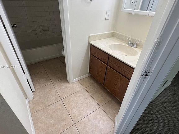 4th image of 8747 NW 39th St #8747