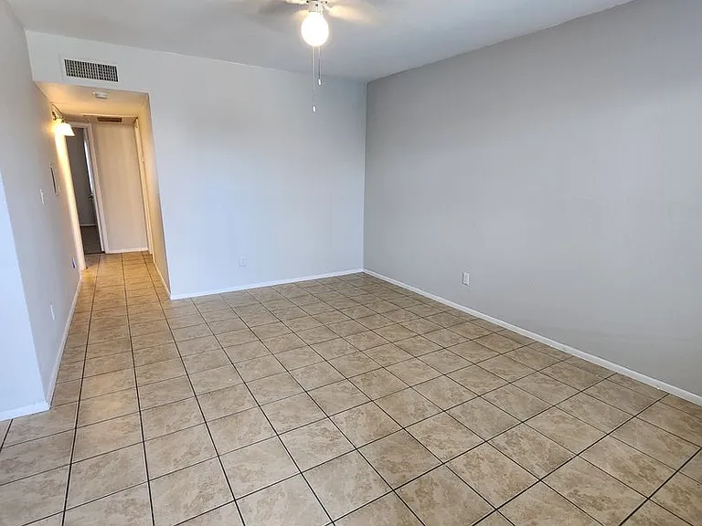 Modern Quarters Apartments — Photo 26
