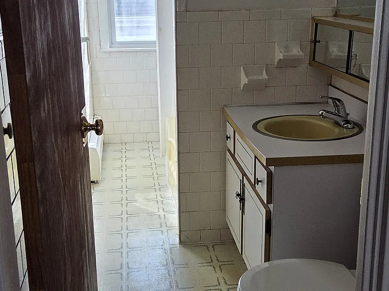 91 Cote Ave — Photo 3