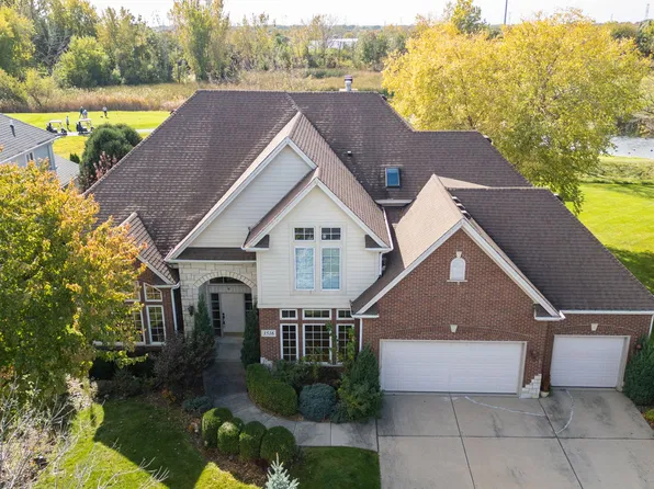 3516 White Eagle Dr, Naperville, IL 60564