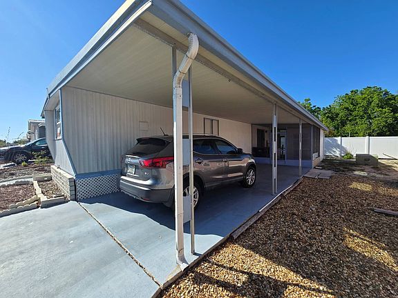 3rd image of 6709 Lamprey Ln
