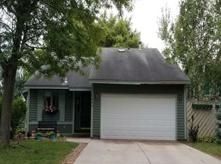 1406 Willow Creek Ln, Shoreview, MN 55126