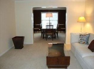 1312 Saxon Ln, Naperville, IL 60564