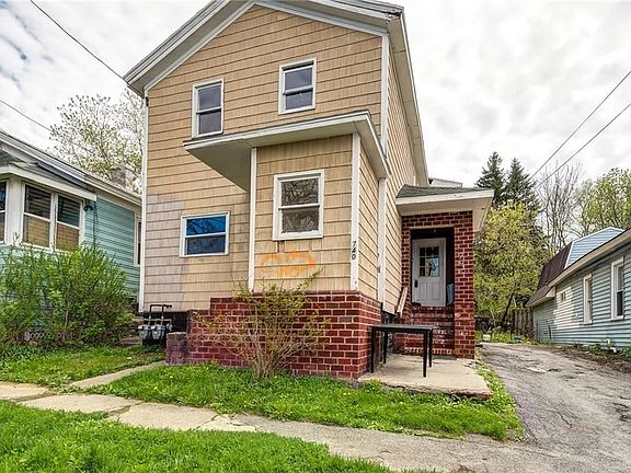 2nd image of 740 E Laurel St