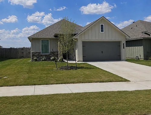 903 James Parker Cir Photo 1