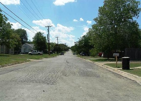 3rd image of 2809 Michael Ln