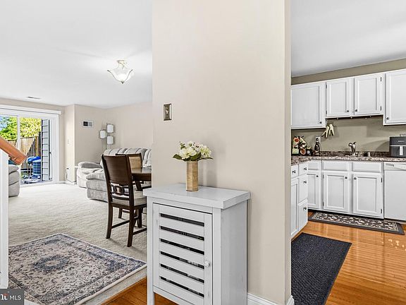 3rd image of 7556 Blanford Ct