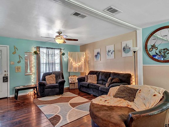5th image of 1029 Emily Ln