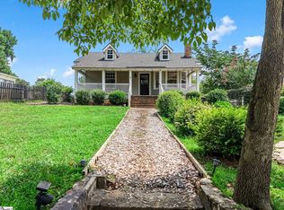 143 Broadway Ave, Tryon, NC 28782