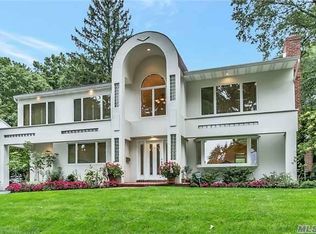 25 Lake Dr, New Hyde Park, NY 11040