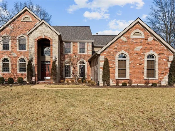 702 Hesemann Ridge Ct, Ballwin, MO 63021