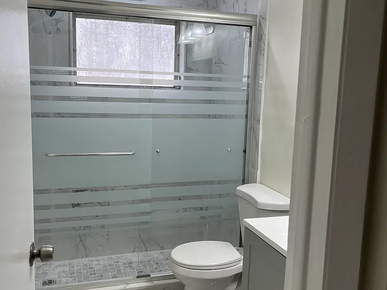 2134 Lincoln St #18 — Photo 6
