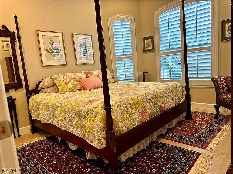 9061 Isla Bella Cir — Photo 17
