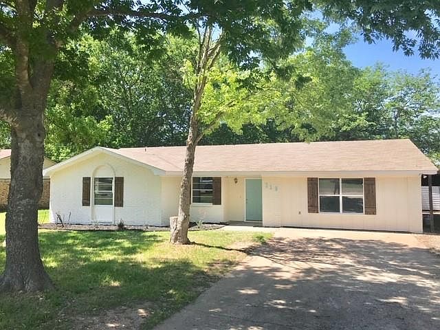 1st image of 210 Cindy Ann St