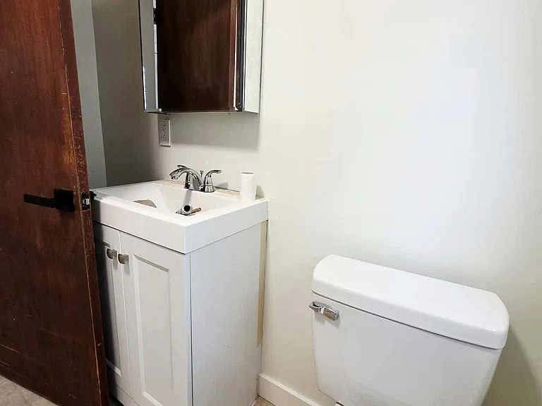 11 Nepaug St — Photo 13