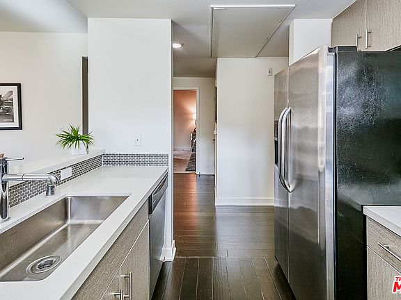 4th image of 436 S Virgil Ave APT 203