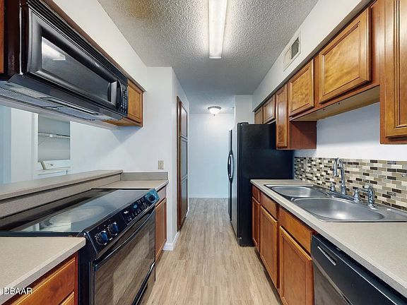 2nd image of 1401 S Palmetto Ave APT 504