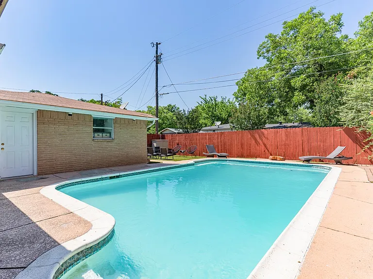 2117 Benjamin Rd — Photo 31
