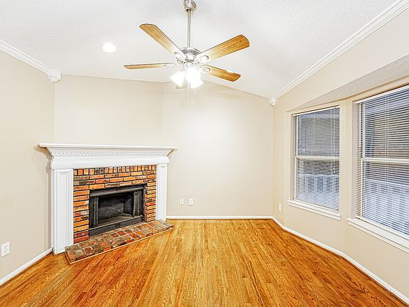 3rd image of 5837 Janet Dr