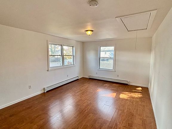 4th image of 145 Brighton Ave #2
