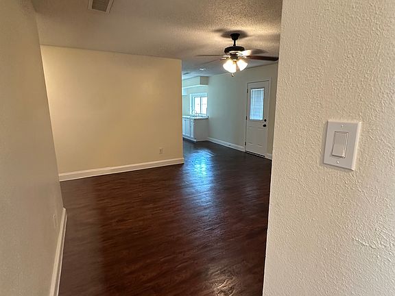 4th image of 1409 Bayshore Dr
