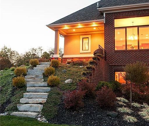 5th image of 2760 Scarborough Pl